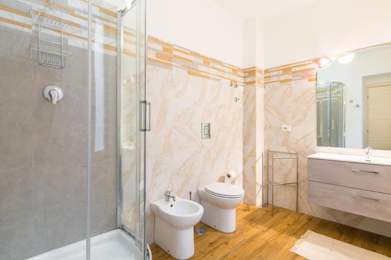Barrio 133 - Double Bedroom In Center By Napoliapartments Buitenkant foto